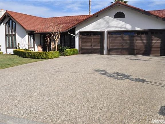 2nd image of 26977 E El Macero Dr