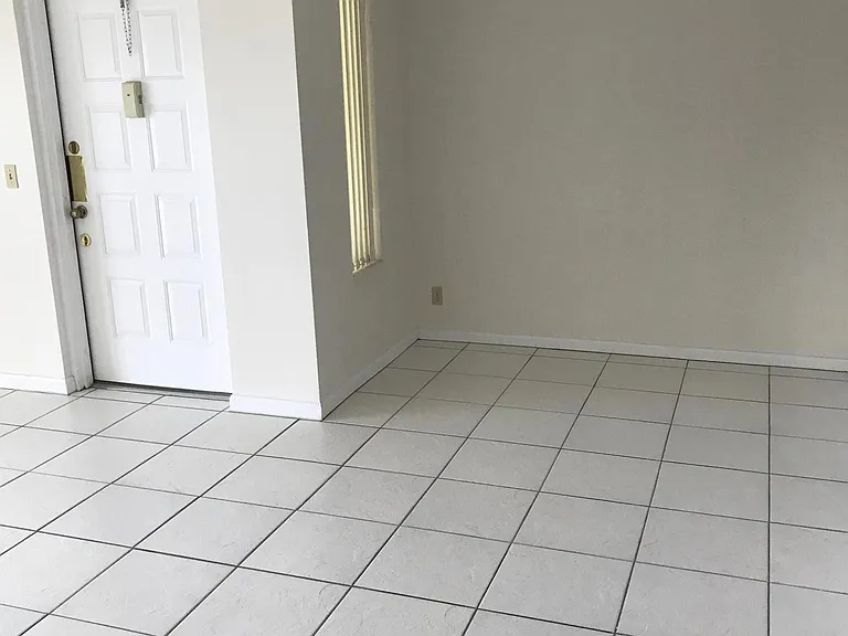 724 Sunny Pine Way #D2 — Photo 3