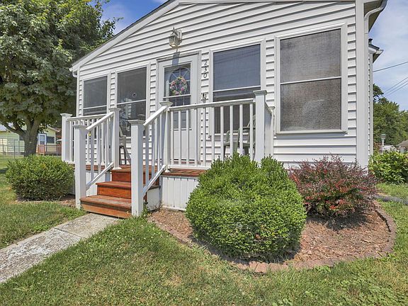 3rd image of 230 Harrison St