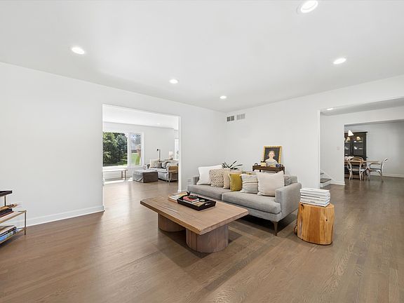 5th image of 7553 Ridgewood Ln