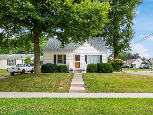 233 Maplecrest St SW, North Canton, OH 44720