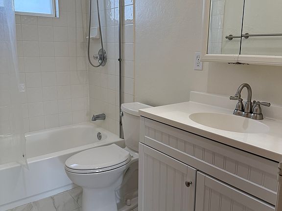 2nd image of 213 Superior Dr APT D