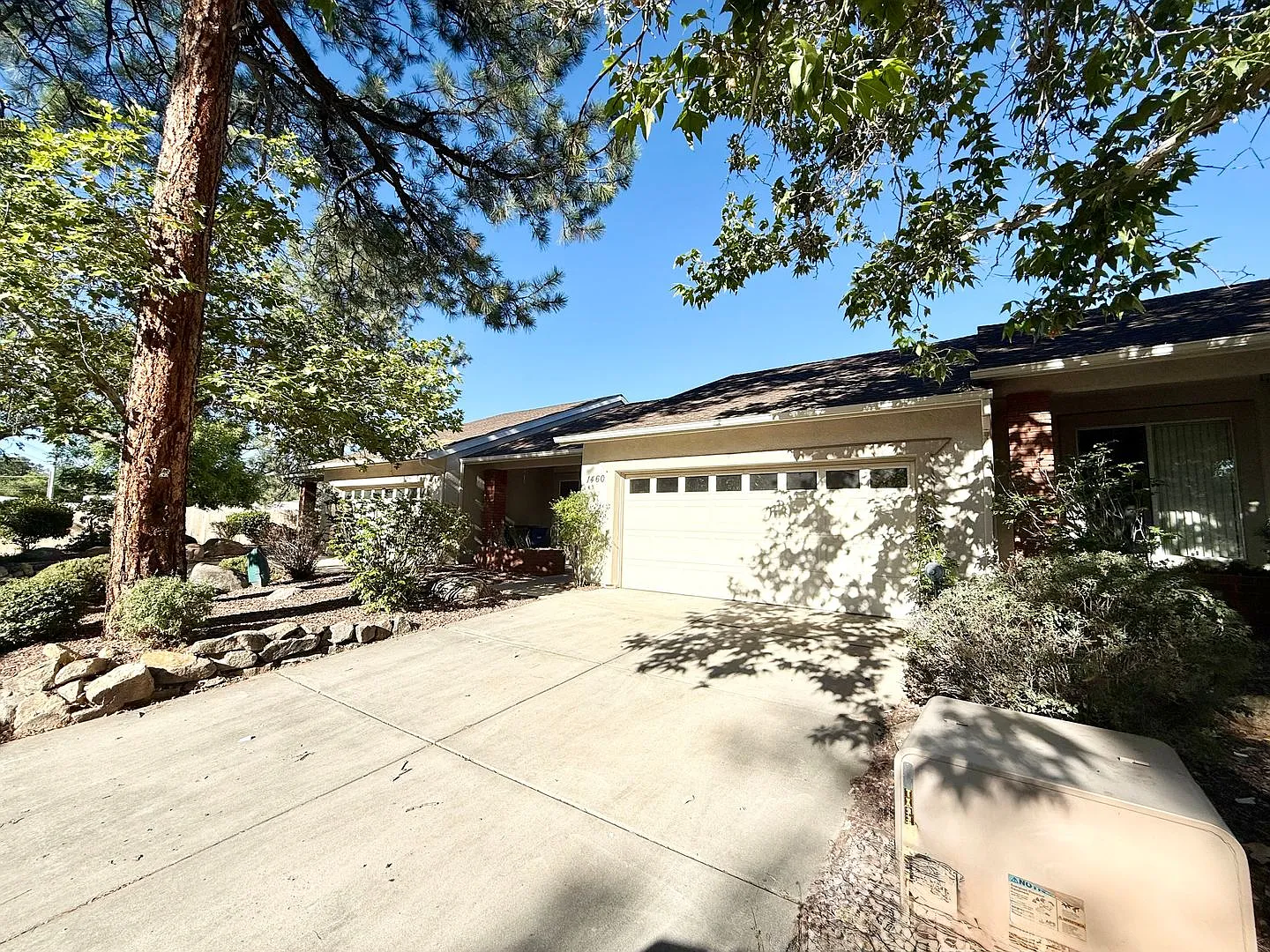 Charming 2-Bedroom Townhome In Prescott — Photo 2