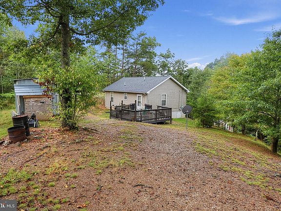 2nd image of 148 Pinehurst Heights Rd