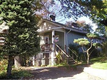 1st image of 21 Crest Dr
