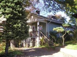 21 Crest Dr, Indianola, PA 15051