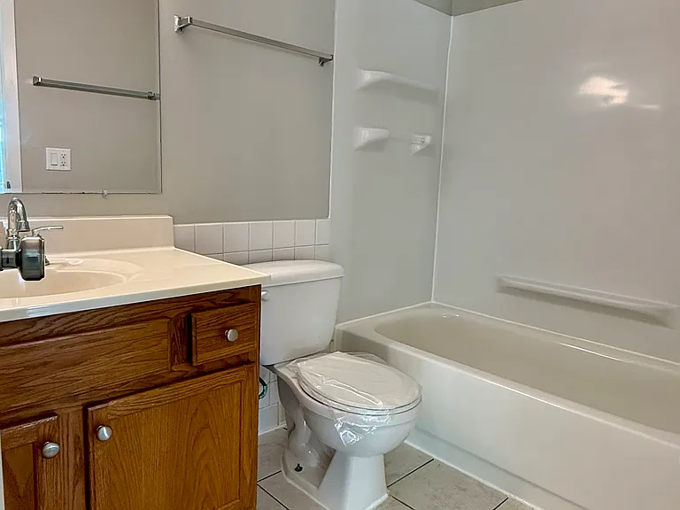 Parkview Apartments — Photo 40