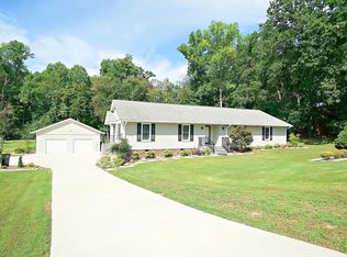 202 Woodcroft Dr, Angier, NC 27501