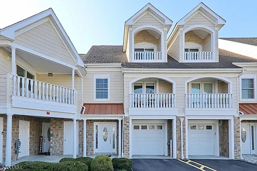 8 Riverbend Ct Photo 1
