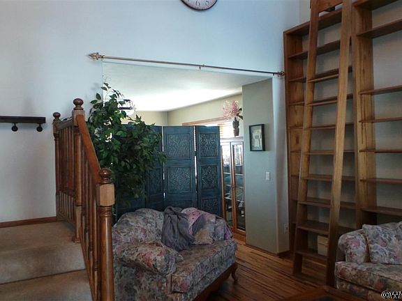 4th image of 2360 Washington St
