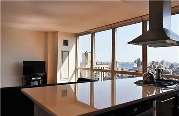 Rented by (Legacy) Elegran | media 13