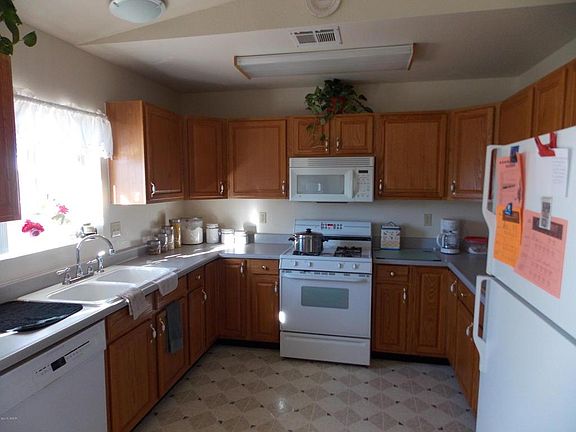 2nd image of 108 Court Ln