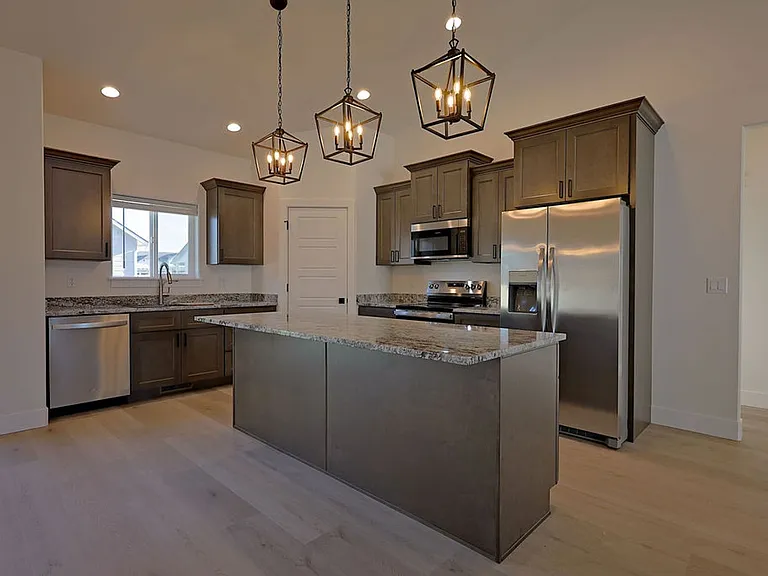 1025 Adamite Rd — Photo 9