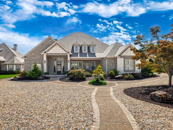 10 Linares Ln, Hot Springs Village, AR 71909