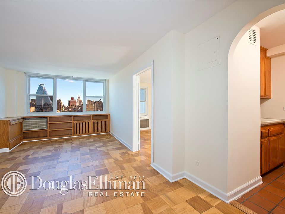 1st image of 77 7th Ave APT 20A