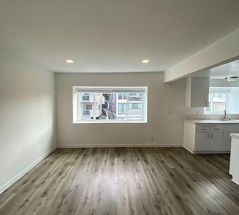 2nd image of 749 Manhattan Beach Blvd #A