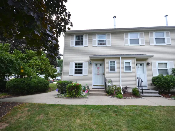 131 East Gate Lane #131, Hamden, CT 06514