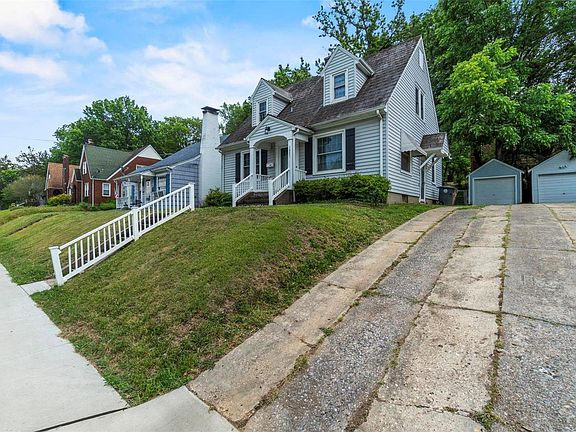 3rd image of 1625 Themis St