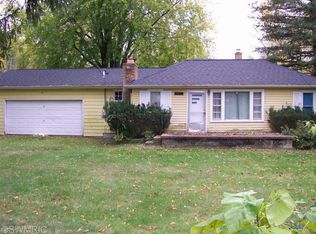 74227 10th Ave, South Haven, MI 49090