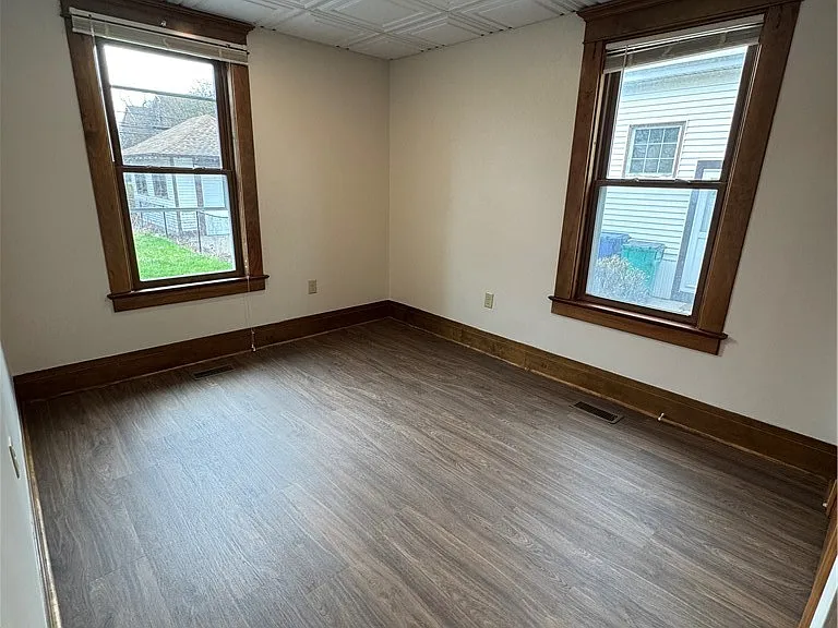 117 W Humboldt Pkwy #A — Photo 9