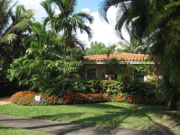 4th image of 421 Gerona Ave