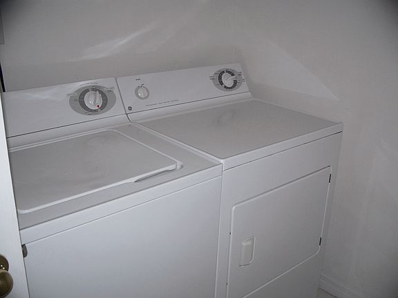 4th image of 2264 Hillshire Dr