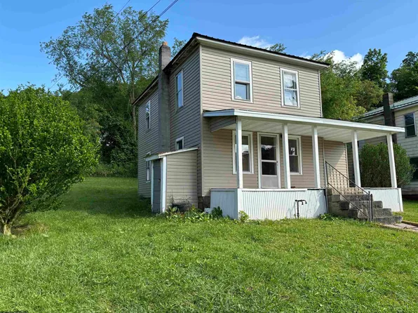 426 River Ave, Belington, WV 26250