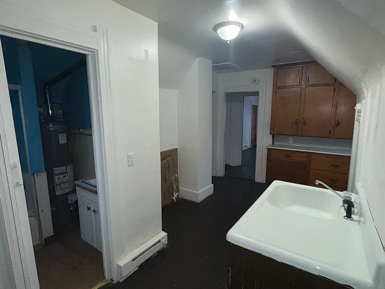 1614 Oak St #2 — Photo 5
