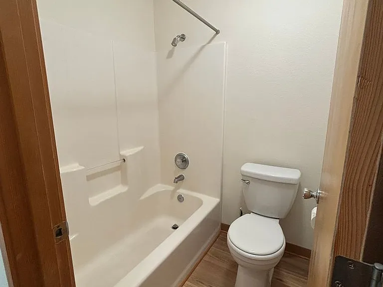 1615 NW Portland Ave — Photo 8