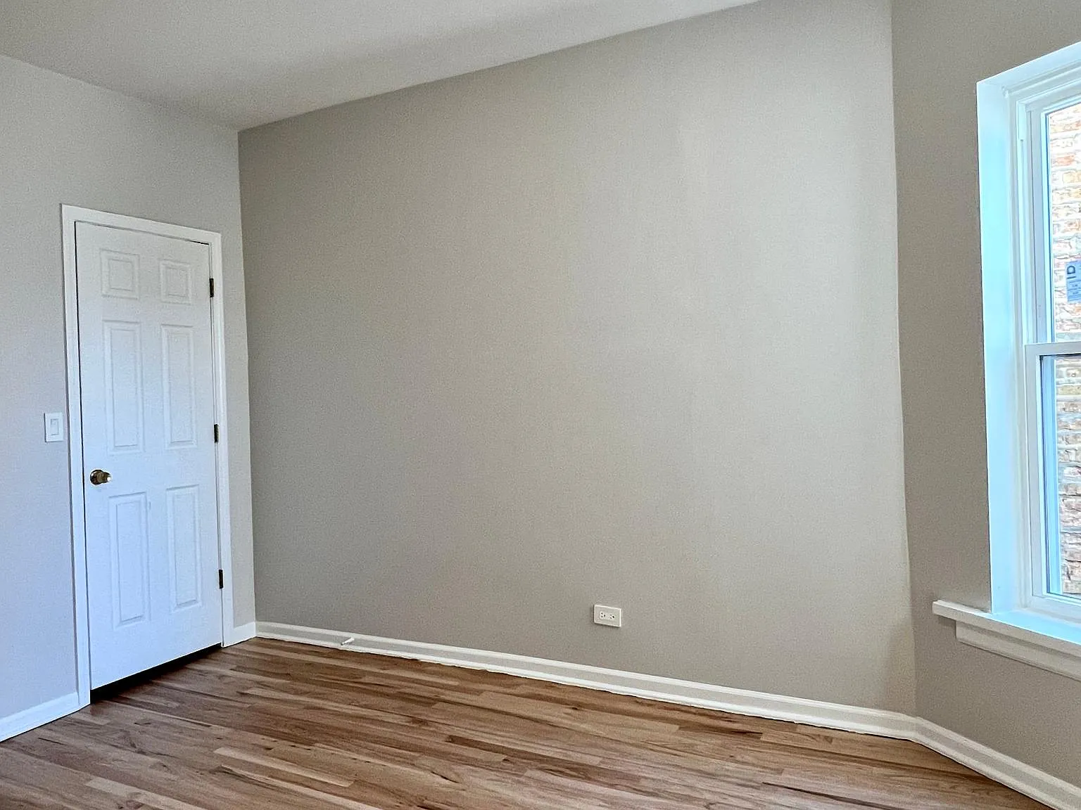 4830 N Saint Louis Ave — Photo 3