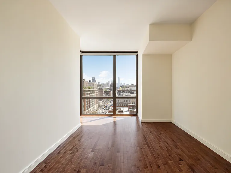 101 W 24th St #10D — Photo 9