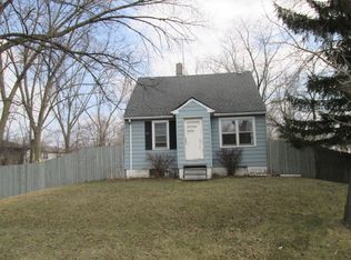 1311 N Green Bay Rd, Waukegan, IL 60085