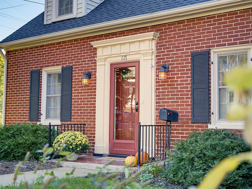 1st image of 117 Williams St