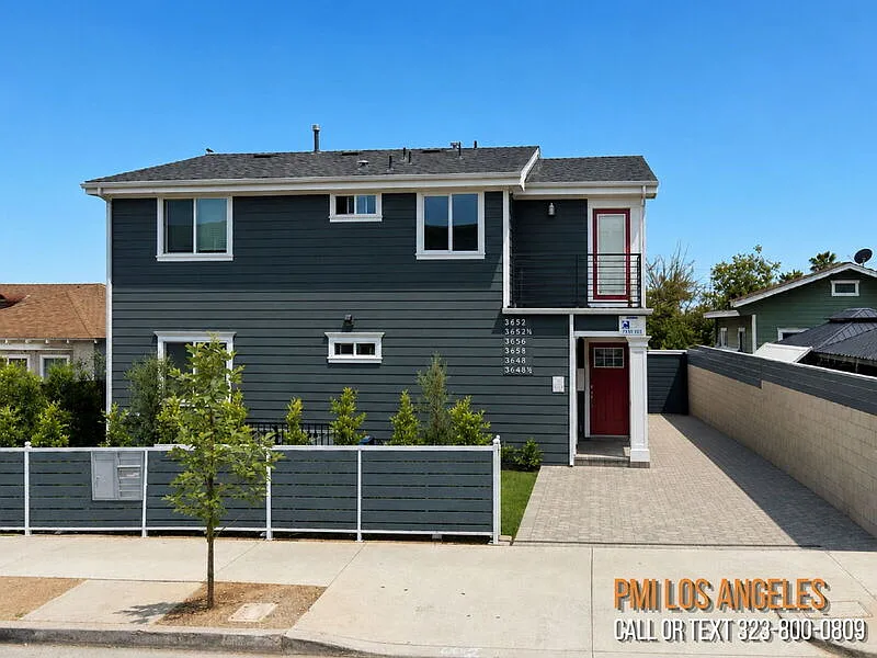 3 bed, 2.0 bath, 1074 sqft, $3,095 — Photo 1