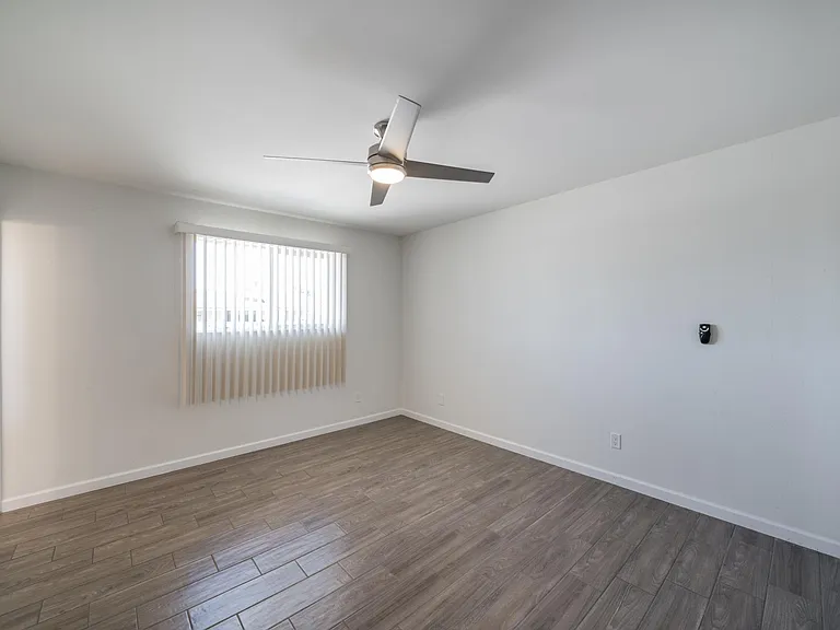 116 W Geneva Dr — Photo 21