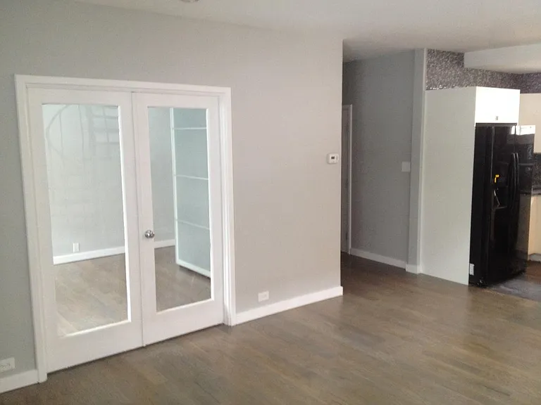 2nd bed (2nd Office)