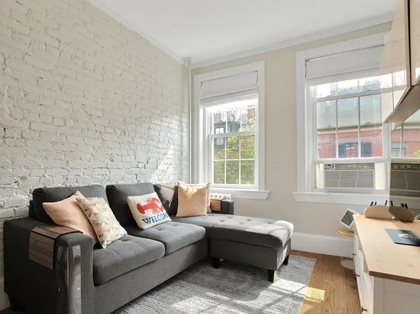 33 Irving St APT 6, Boston, MA 02114