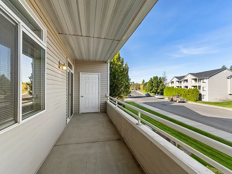 Ashton Apartments — Photo 91