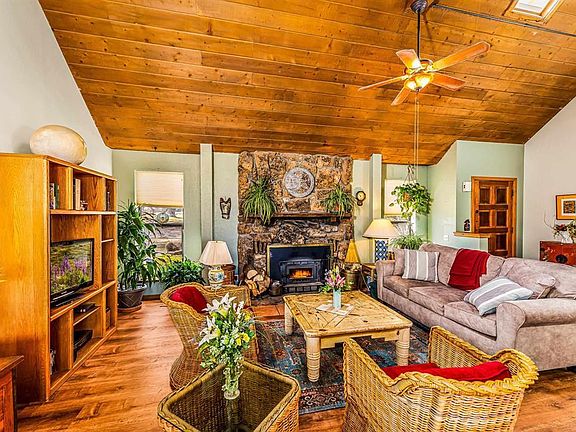 4th image of 60805 Oasis Road