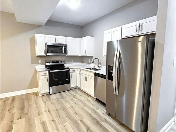 5th image of 3385 Polly Dr Unit 9
