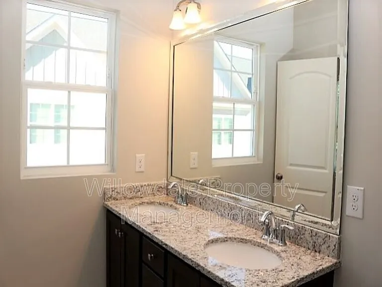 904 Laurel Gate Dr — Photo 24