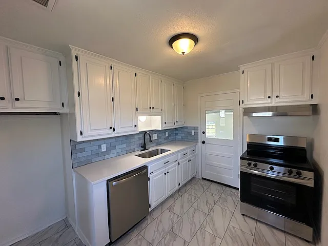 314 E Ercoupe Dr — Photo 5