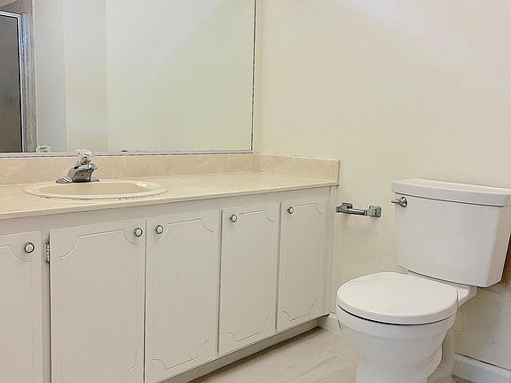 3rd image of 34352 Newton Ct