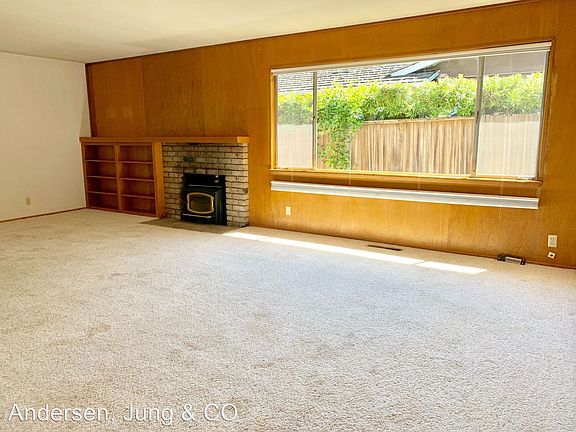 3rd image of 612 Wellsbury Ct