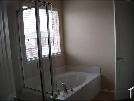 2229 Julian Dr — Photo 9
