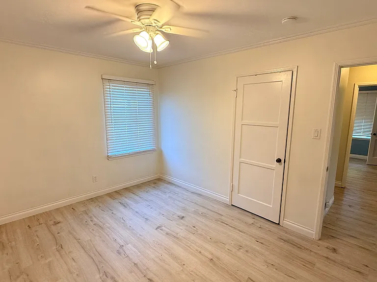 1901 N Bellflower Blvd — Photo 29