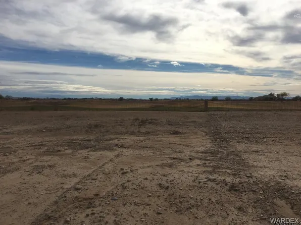 56 Cypress Point Dr N, Mohave Valley, AZ 86440