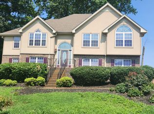982 Trail Ridge Cir, La Vergne, TN 37086