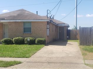 3210 Pakenham Dr, Chalmette, LA 70043
