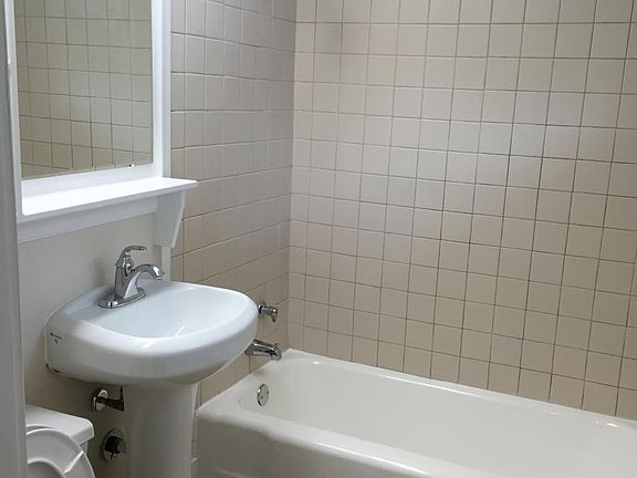 4th image of 3319 N Church St